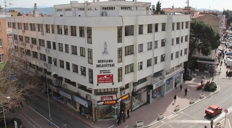 İzmir'de Müjdeli Gelişme: Borç Yükü Azaldı