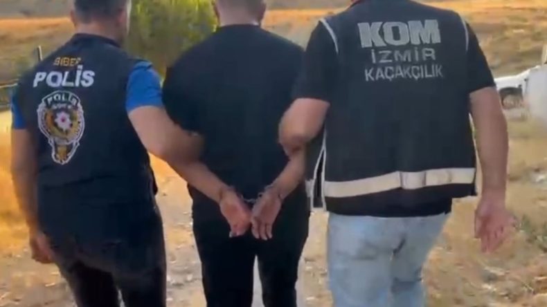 İzmir'de Tefecilik Operasyonu: 2 Kişi Tutuklandı