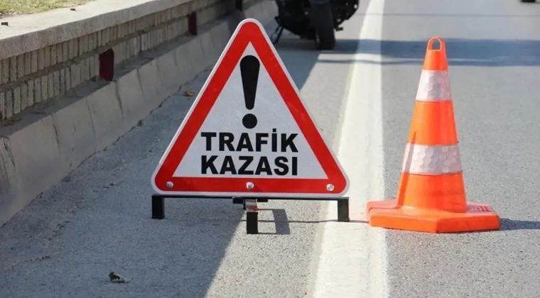 İzmir'de Trafik Kazası: Ege Üniversitesi Kavşağı'nda Yoğunluk Artmakta