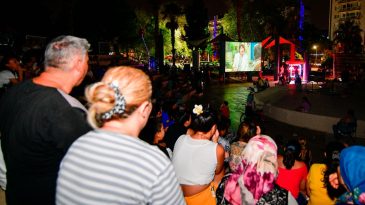 İzmir'de &Uuml;cretsiz Sinema G&uuml;nleri: 14 Ağustos'a Kadar Devam Edecek!