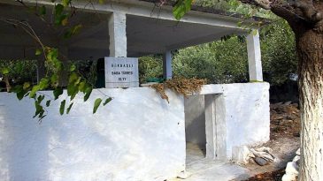 İzmir'deki Gizemli Mezar: Y&uuml;zyıllık Rit&uuml;eller Devam Ediyor
