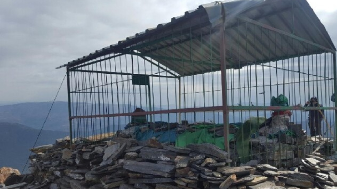 Çal Dede Mezarı