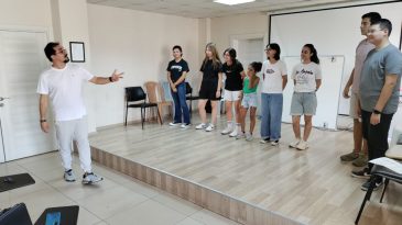 İzmirlilerin Sona Eren Etkinlik Sezonu: Ücretsiz Kurslar ve Atölyeler Başlıyor!