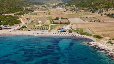 İzmir&rsquo;in Doğal G&uuml;zellikleri: Melenge&ccedil; Plajı&rsquo;na 1 Saat Uzaklıkta M&uuml;kemmel Bir Ka&ccedil;amak