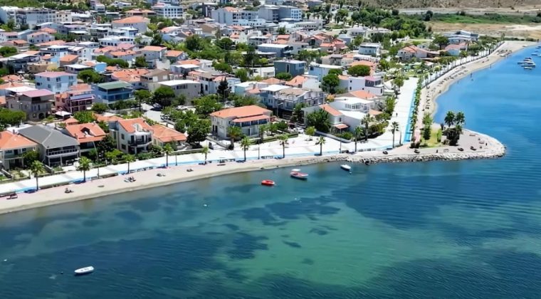 İzmir’in Sıcak Yazları İçin İZBAN ile Gözde Çözüm: Berrak Sularında Ferahlama Keyfi