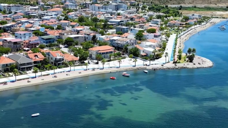 İzmir’in Sıcak Yazları İçin İZBAN ile Gözde Çözüm: Berrak Sularında Ferahlama Keyfi
