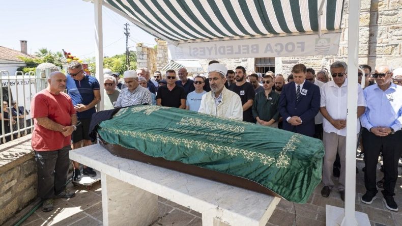 İzmir’de Acı Veda: Foça’nın Efsane Başkanının Oğlu Kerem Dirim Son Yolculuğuna Uğurlandı