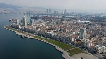 İzmir&rsquo;de Zorunlu Tedbir: Parklar Artık Sulanmayacak