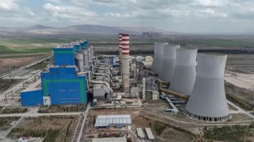 İzmir&rsquo;i Zehirleyen Santral 2014 Yılından Beri Ruhsatsız &Ccedil;alışıyor: &Ccedil;evrecilerden Sert Tepki