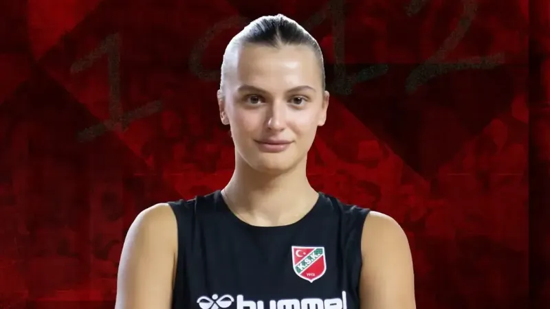 Nur Özaydınlı