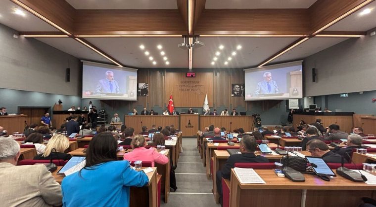 Karşıyaka’da Katı Atık Bedeli Eksik Toplandı İddiası: 150 Milyonluk Zarar!