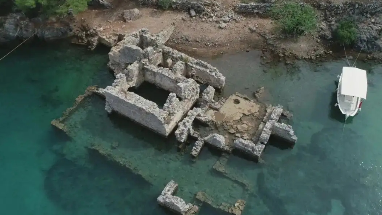 Kleopatra Hamamı Koyu
