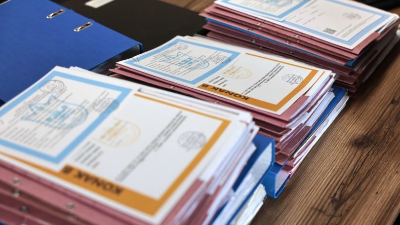 Konak'ta 'Ruhsatlandırma' Rekoru: 942 İşyeri Tescillendi!