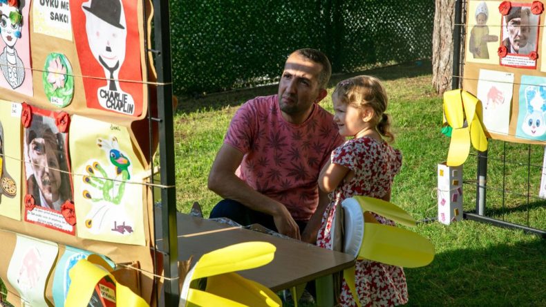 Miniklerin Eserleri İzmirlilere Tanıtıldı: Yaz Kampı Sonu Sergisine Yoğun İlgi