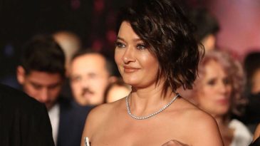 Nurgül Yeşilçay, Kuşadası'na Yerleşti: Bahçıvanını Kime Benzettiğiyse Dikkat Çekti!