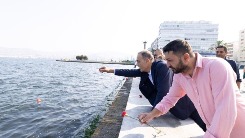 Roman Soykırımı 81. Yılında İzmir'de Törenle Anıldı