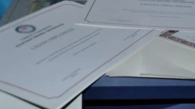Sahte Diploma Skandalı Genişliyor: Ege ve Dokuz Eylul Üniversiteleri de Listeye Eklendi