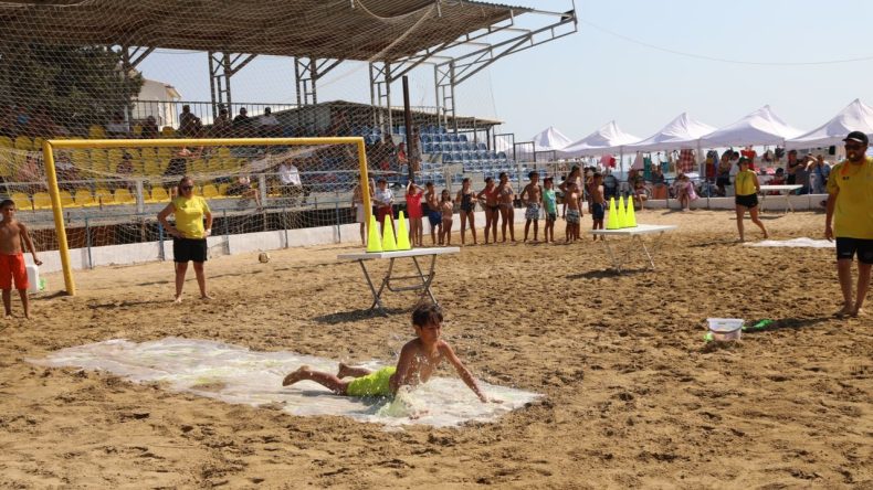 Seferihisar’da Akarca Deniz Bayramı Coşkusu