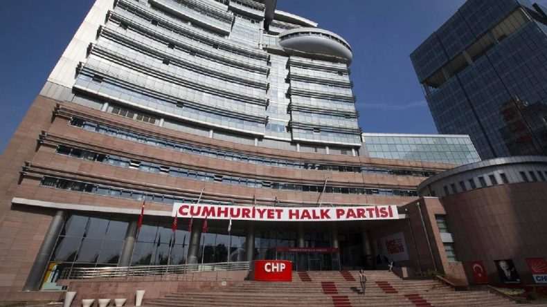 Siyaset Bilimci Gülsunar'dan Aydın Üzerine Değerlendirme: Daha Fazla İstifa Olabilir!