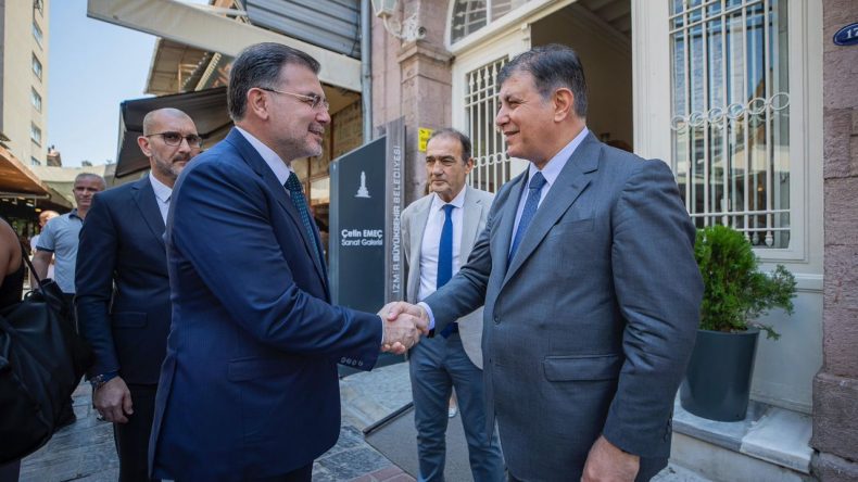 Tugay ile Hükümet Arasındaki İletişim Güçleniyor: AKP’den Takdir Geldi