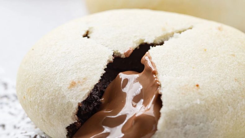 Ünü Sınırları Aşan İzmir Bomba: Çikolata Tutkunlarına Özel Bir Lezzet