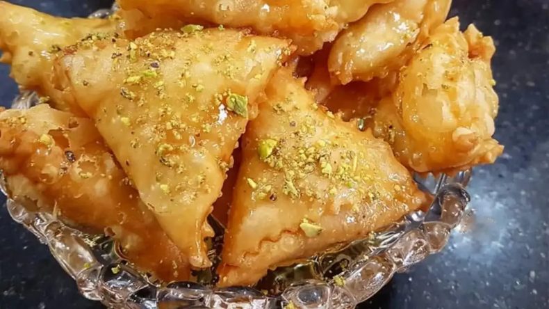 Çıtır dokusu ve şerbetiyle İzmirlilerin yeni favorisi: Samsades nasıl yapılır?