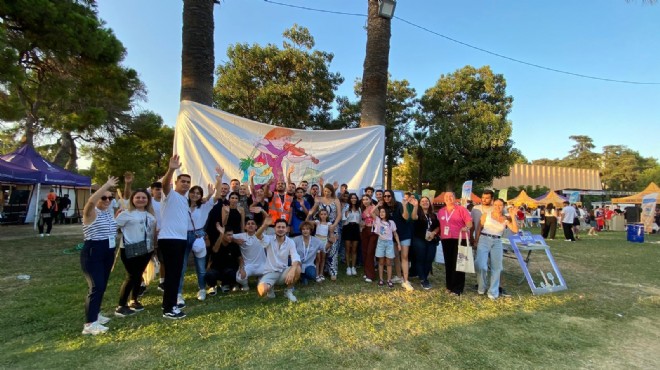 Çocuklar, Gençler ve Kadınlar İEF'nin Keyfini Çıkarıyor