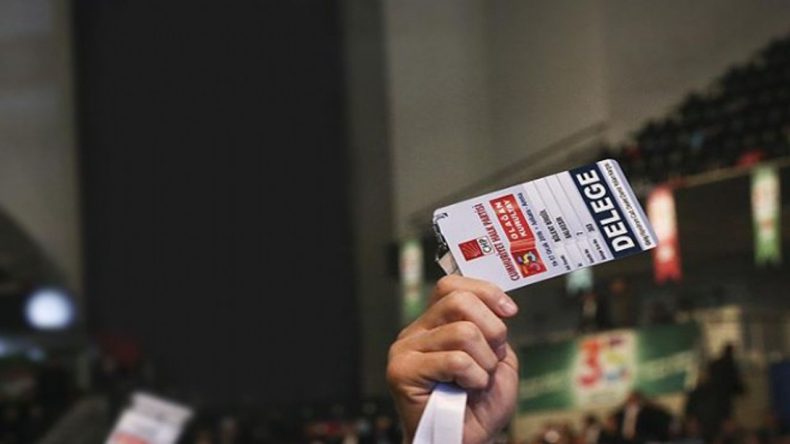 CHP İzmir’de Olağanüstü Kurultay Hareketliliği: Delegeler Nasıl Bir Yol İzleyecek?