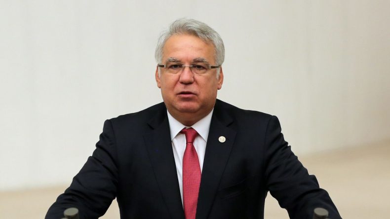 Eski AKP İzmir Vekilinden İktidara Sert Çıkış: Artık İşi Yüzsüzlüğe Vurdular