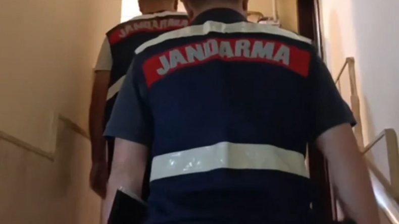 İzmir de Dahil 19 İl Genelinde FETÖ Operasyonu: 53 Şüpheli Gözaltında