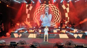 İzmir Fuarı'nda Derya Uluğ Rüzgarı
