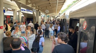 İzmir Metrosu’nda Asayiş Olayı Uyarısı: Seferler Gecikmeli Sürüyor