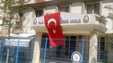 İzmir Şehitlerini Son Yolculuğuna Uğurlayacak: Cenaze Programı Belli Oldu!