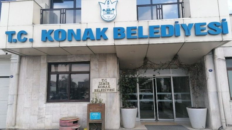 İzmir'de Çöp Krizi Derinleşiyor: Konak Belediyesi'nden Açıklama