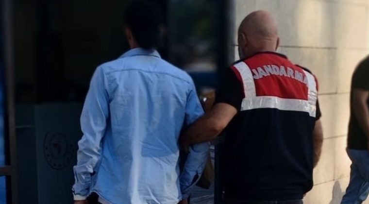 İzmir'de DEAŞ Propagandası Yapan İki Şüpheli Gözaltına Alındı