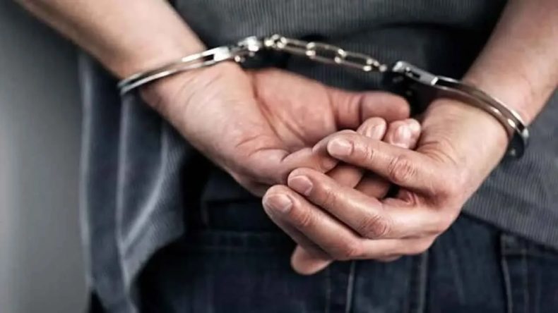 İzmir'de FETÖ'ye Yönelik Operasyon: 10 Kişi Gözaltına Alındı