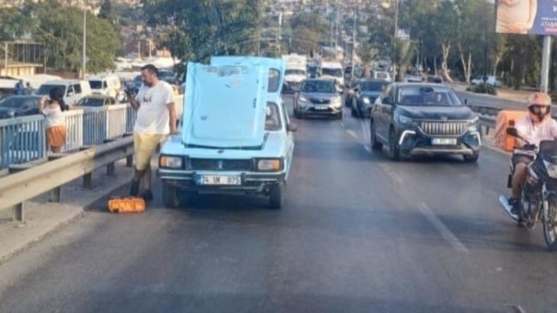 İzmirliler Dikkat: Hilal Köprüsü'nde Araç Arızası Yaşanıyor!