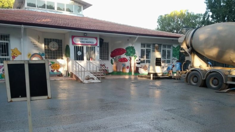 İzmir&rsquo;in 10 İl&ccedil;esinde Okullarda Yenileme &Ccedil;alışmaları: &Ouml;ğrencilere Destek Devam Ediyor