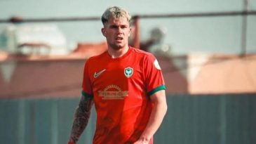 Karşıyaka'da Forvet Arayışı: Gözler O İsimlere Çevrildi