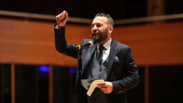 Kartal, CHP'nin Tanınan İsimle Yaşadığı Diyaloğu Paylaştı: Arkası Yoksa Kovuyorlar
