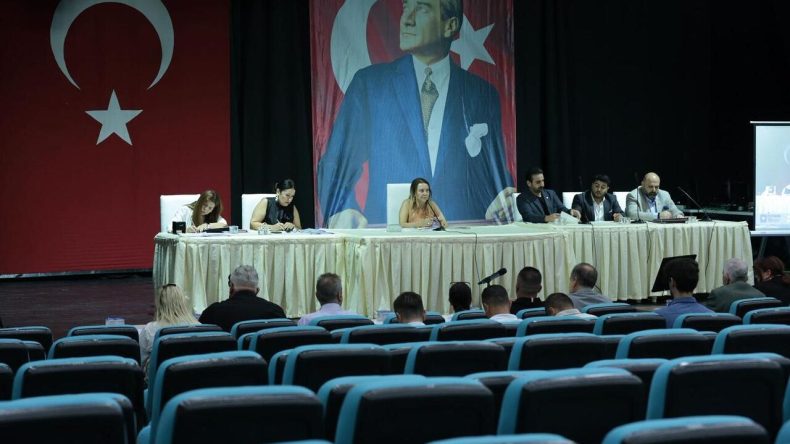 Konak'ta 3 Mahalleye Doğalgaz M&uuml;jdesi: Oy Birliğiyle Kabul Edildi