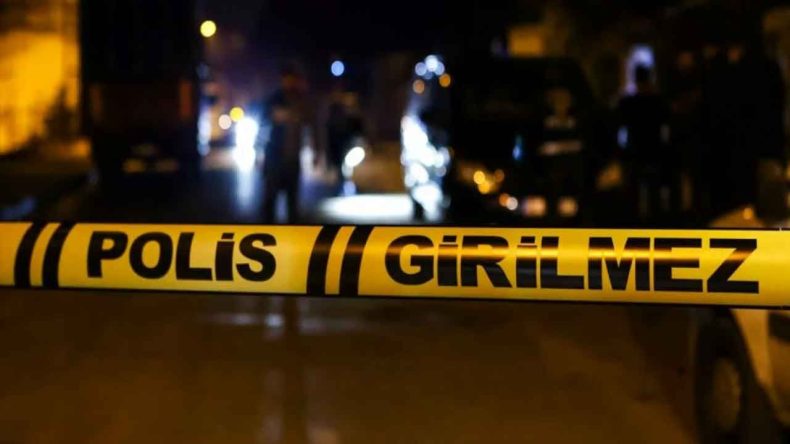 Menemen'de Aile Faciası: 16 Yaşındaki Genç, Babasını Öldürdü Annnesini Yaraladı!