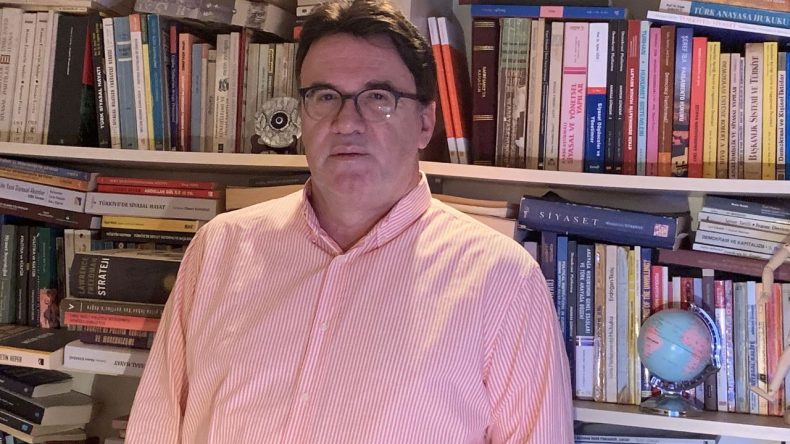 Prof. Dr. Tosun: CHP'ye Yönelik Operasyon ve Gürsel Tekin Üzerine Değerlendirmeler