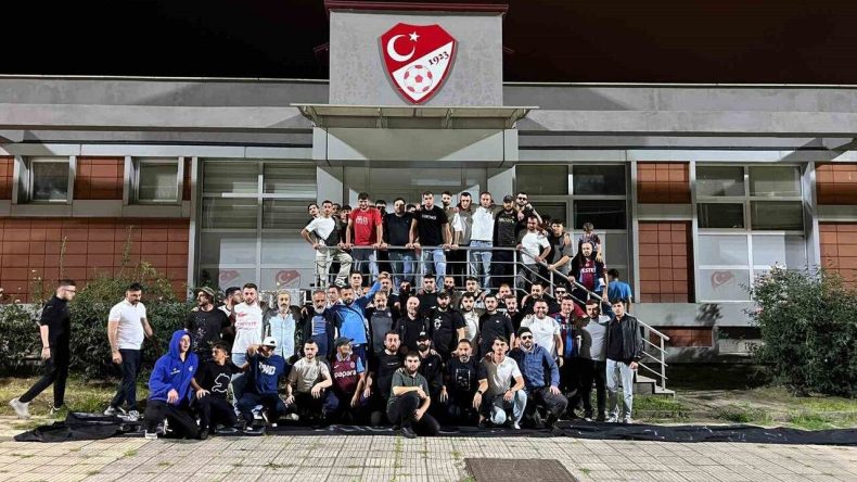 Trabzonspor Taraftarları TFF Binası Önünde: Ferhat Gündoğdu'yu Derhal İstifaya Davet Ediyoruz