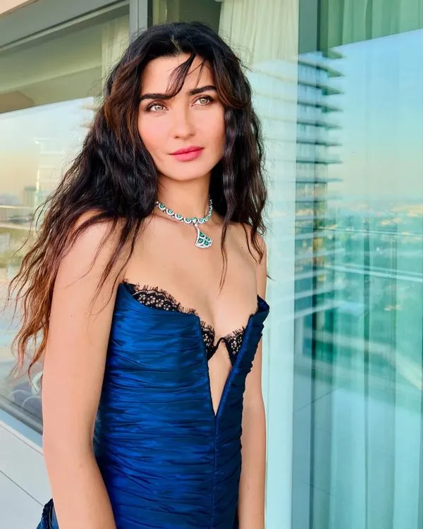 Tuba Büyüküstün ve annesi