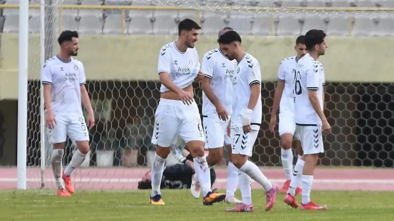 Altay'a Söke Şoku: Taraftar Tepkili!