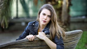 Aslı Enver Ekranlara Döndü: Netflix Yapımı Enfes Bir Akşam Yayında!