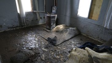 Bir Gecede 155 Kilo Yağış! Foça’da Arama ve Temizlik Çalışmaları Devam Ediyor!