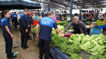 Buca&rsquo;da Zabıta Ekipleri Denetim İ&ccedil;in Sahada
