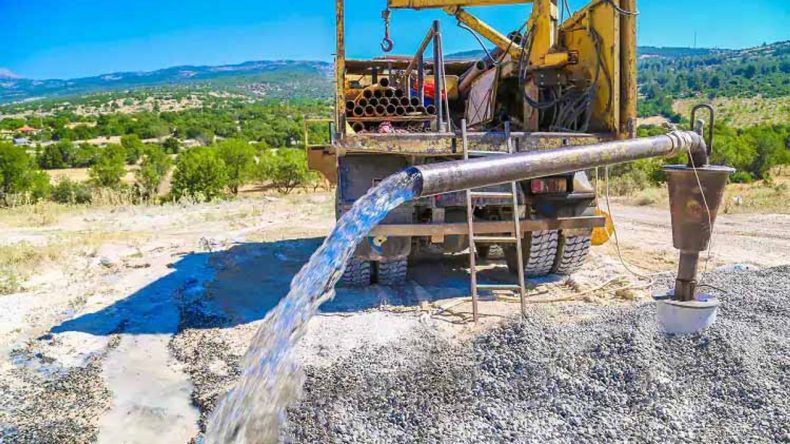 Büyükşehir Su Krizine Çözüm Olarak Sondaj Kuyuları Açıyor: İzmirliler Su İçin Ödeme Yapıyor!